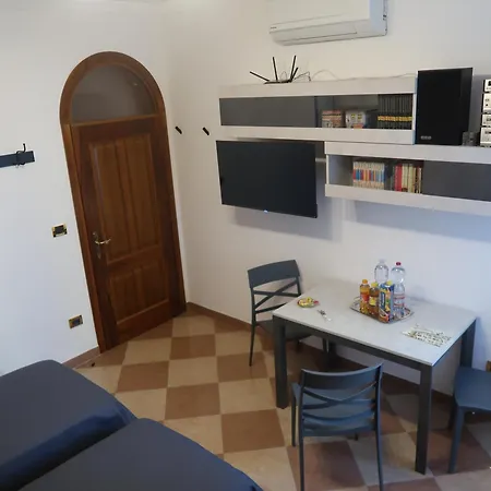 Nido Tra Le Mura